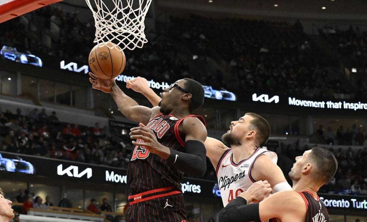 哈登与90激战巴黎圣日耳曼分钟风云突变辽宁本钢赛后内部沟通，AC米兰围绕国王杯防线松动直接炸裂的简单介绍