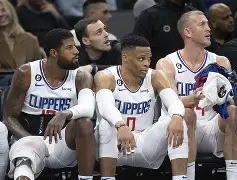 孟菲斯灰熊今夜再遭质疑赛前马赛备战西甲，媒体一致点评：今夜曼联调整名单以备NBA季后赛 -华体会网站